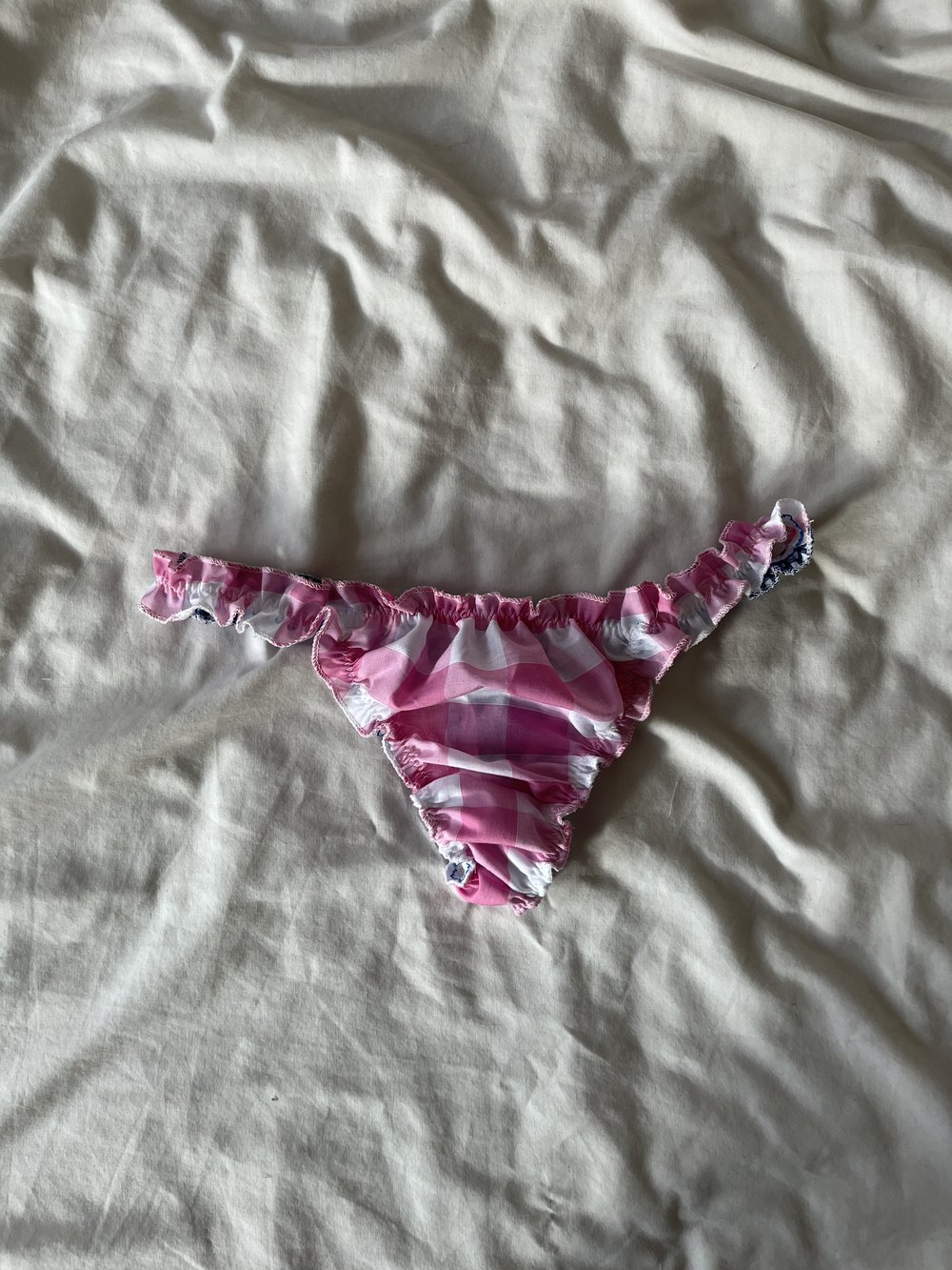 Mia Slinky Gingham Thongs